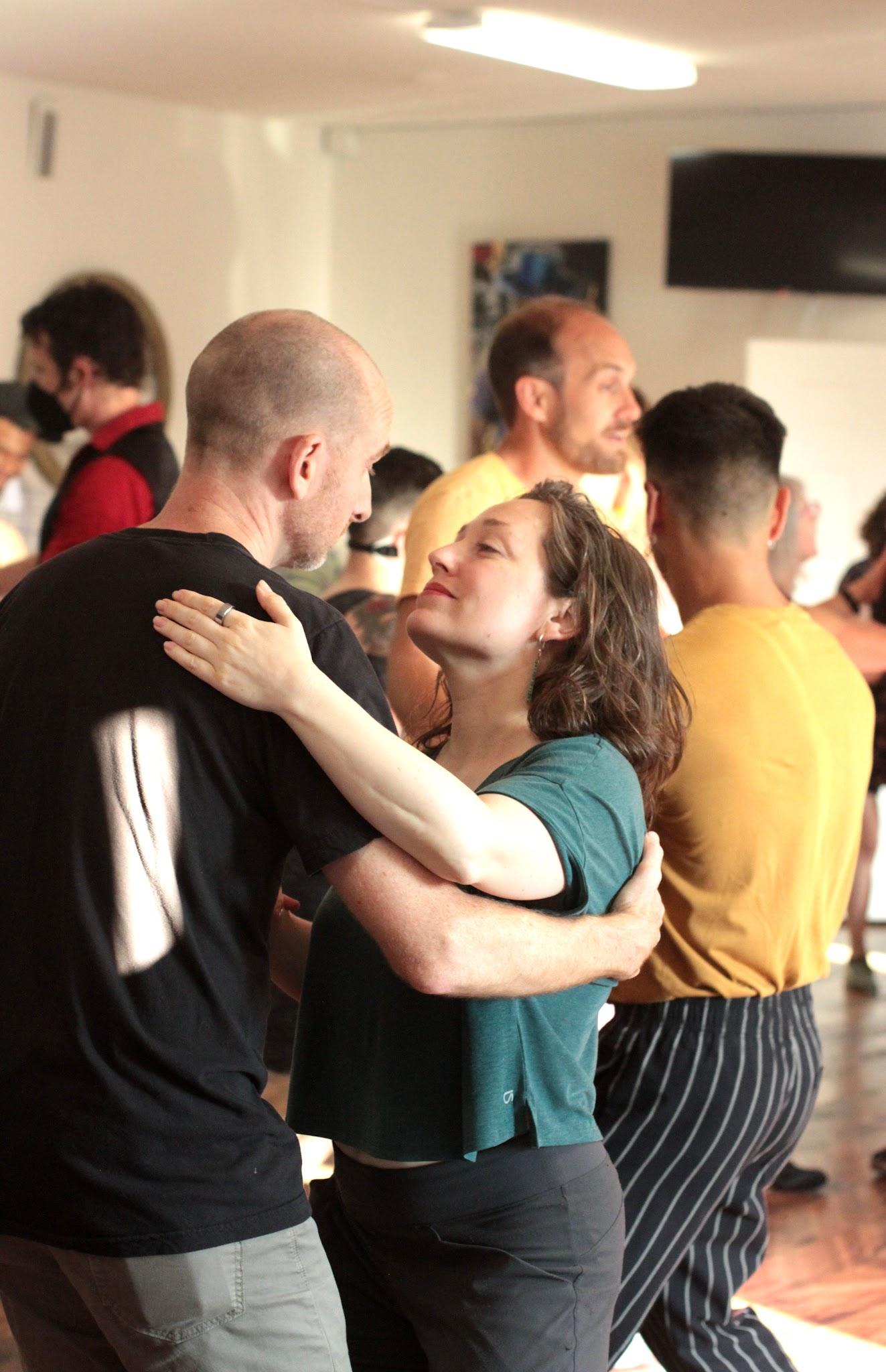 Close connection on the dance floor